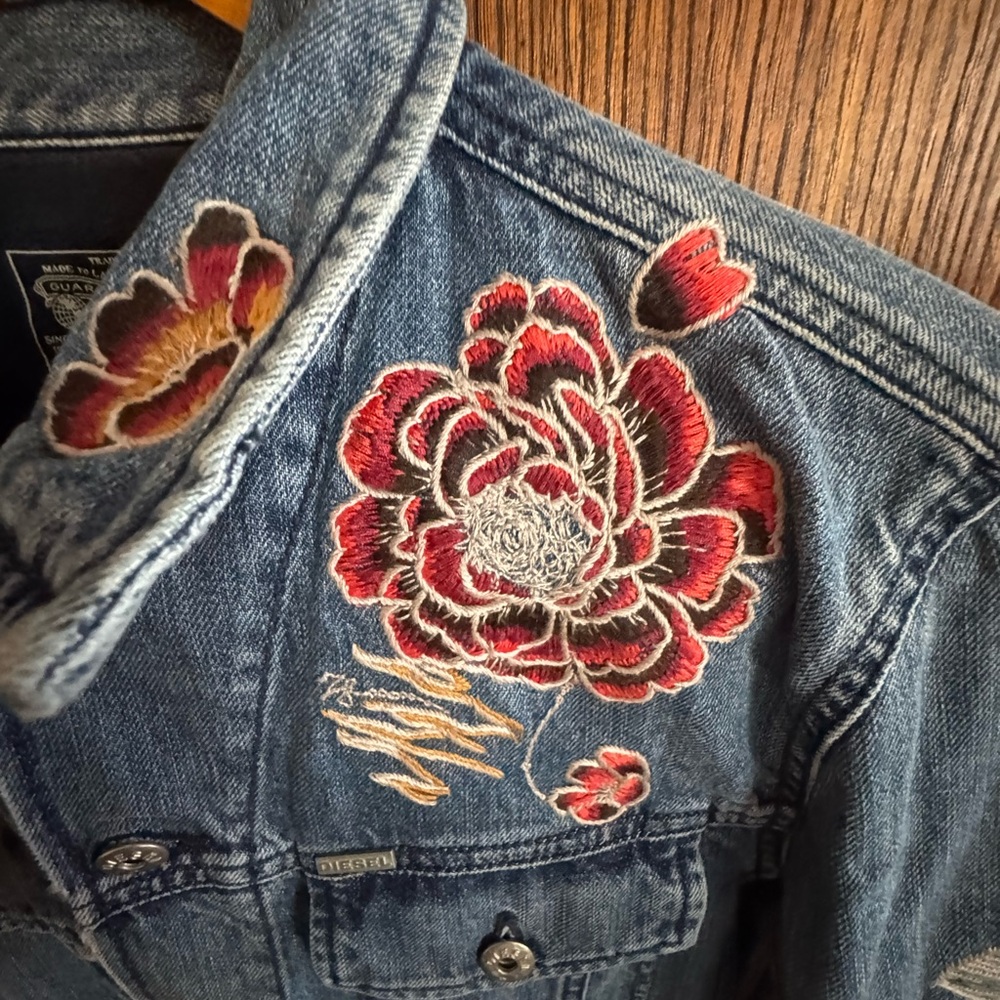 Diesel Men’s Denim Jacket with Floral Embroidery size L - Picture 2 of 14